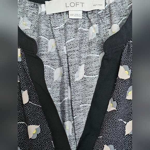 LOFT Sleeveless top Sz Xs,p - Picture 3 of 4